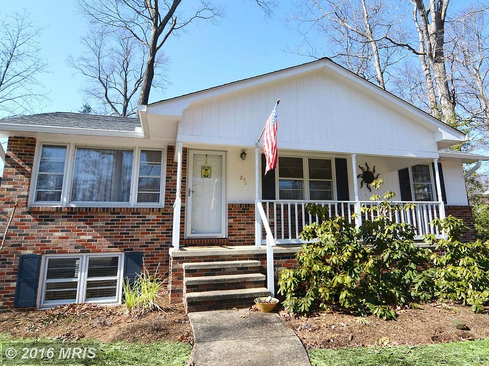 Come Live the Dream in Hillsmere!