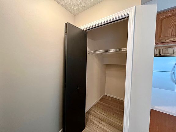 4th image of 127 Penny Ln #127