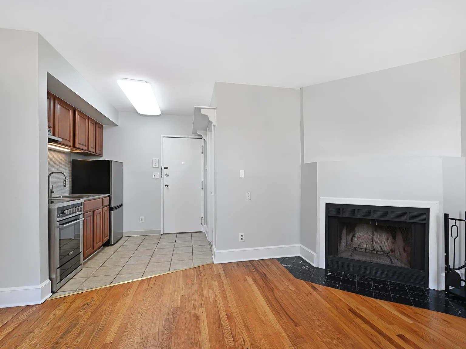 Studio, 1.0 bath, $2,700 — Photo 4