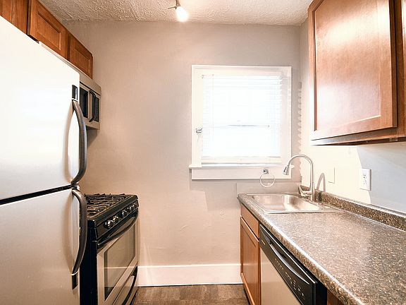 5th image of 1711 N College Ave APT 11