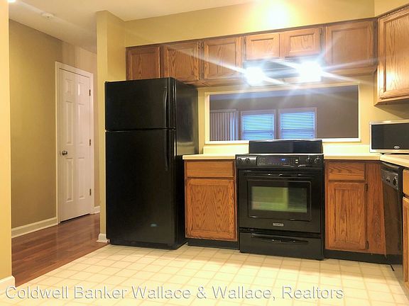 2nd image of 437 Bramblewood Ln