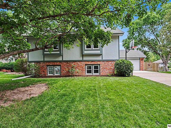 5th image of 3121 Orwell St