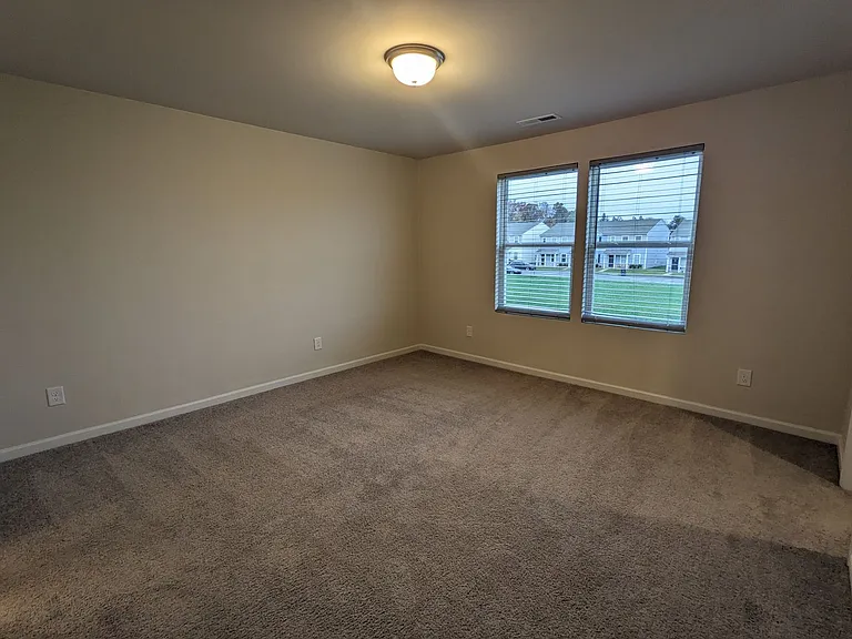 237 Century Dr — Photo 5