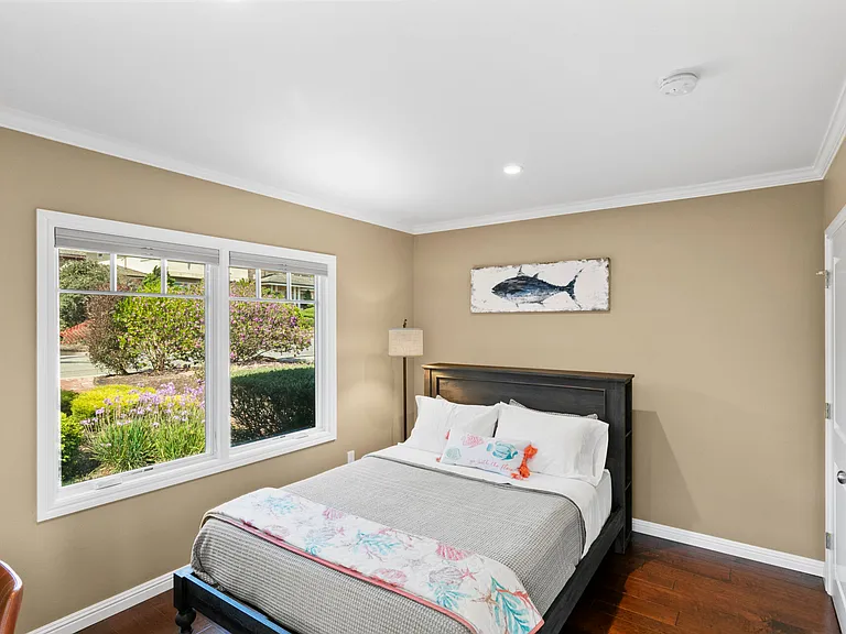 1036 Shell Ave — Photo 22