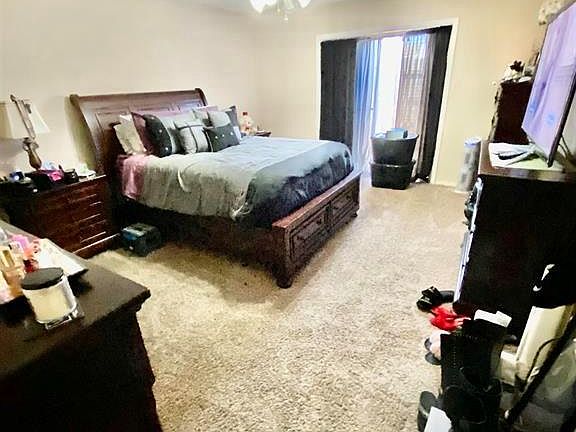 5th image of 1010 Park Meadow Dr