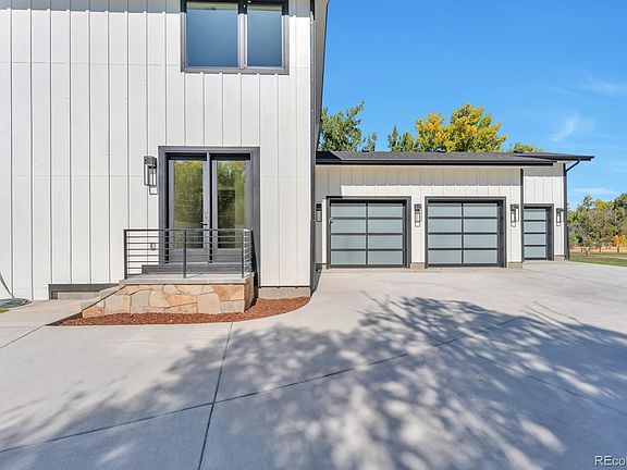 3rd image of 17 Cherry Vale Dr