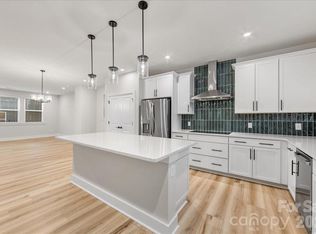 6023 Pivot Ct, Charlotte, NC 28205