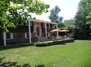 25 Laurel Ave, Florence, NJ 08518