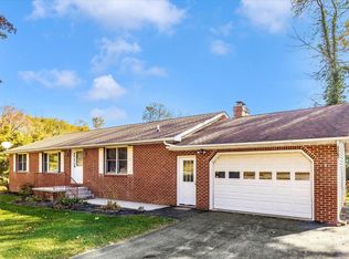 15609 Kelbaugh Rd, Thurmont, MD 21788