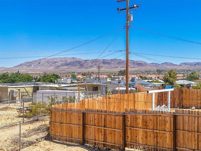 5749 Halsey Ave — Photo 41
