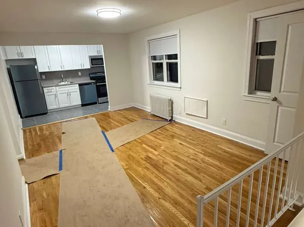 61-24 228th St #2, Oakland Gardens, NY 11364