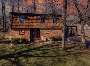 5253 Ozarkglen Dr, Saint Louis, MO