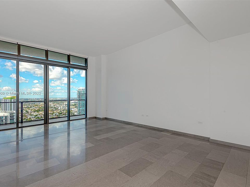 1st image of 68 SE 6th St APT 4110