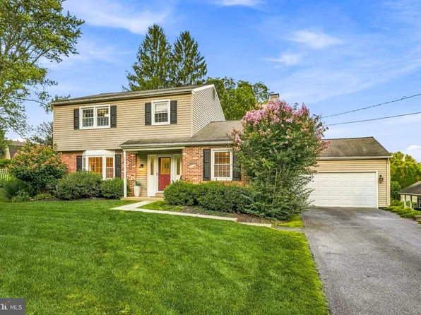 1297 Grove Rd, West Chester, PA 19380