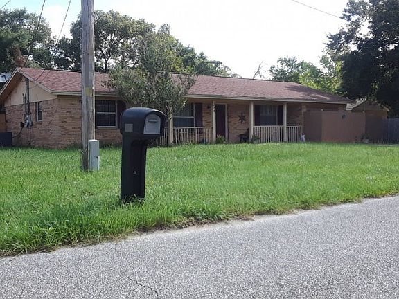 3rd image of 214 Delespine Dr