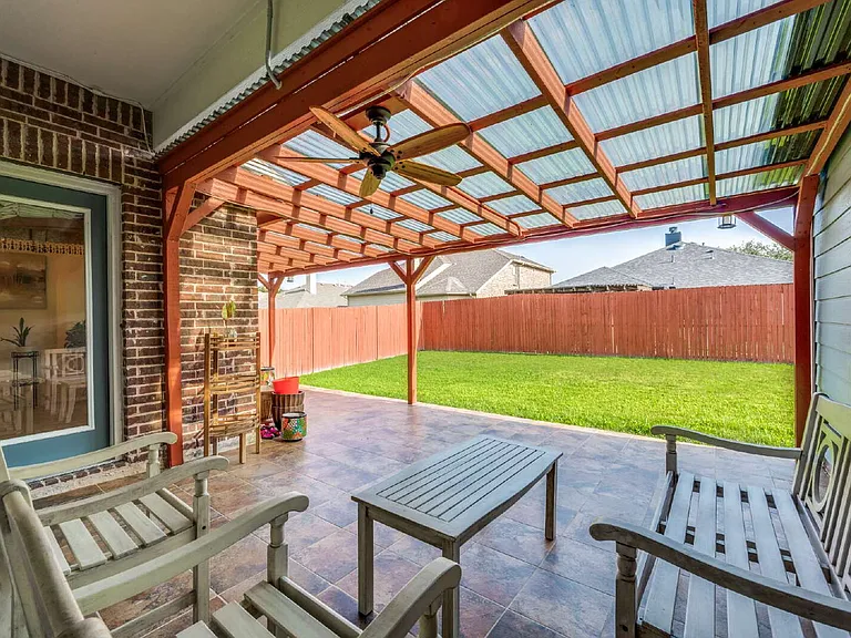 1421 Grackle Dr — Photo 22
