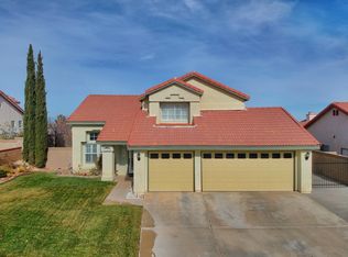 1207 Date Palm Dr, Palmdale, CA 93551