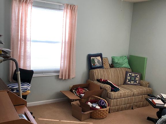 4th image of 3283 Hanover Dr