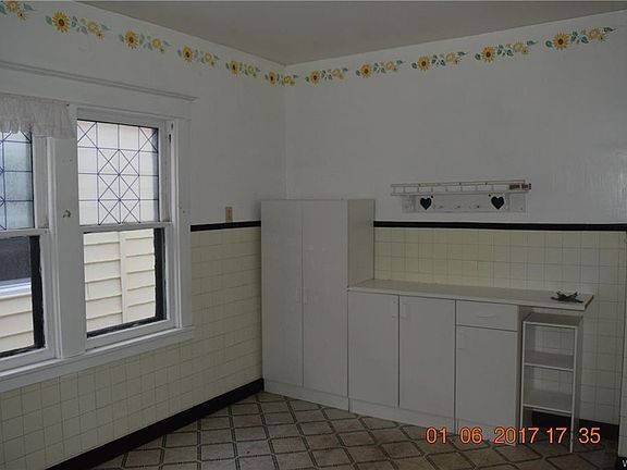 3rd image of 19 Kofler Ave
