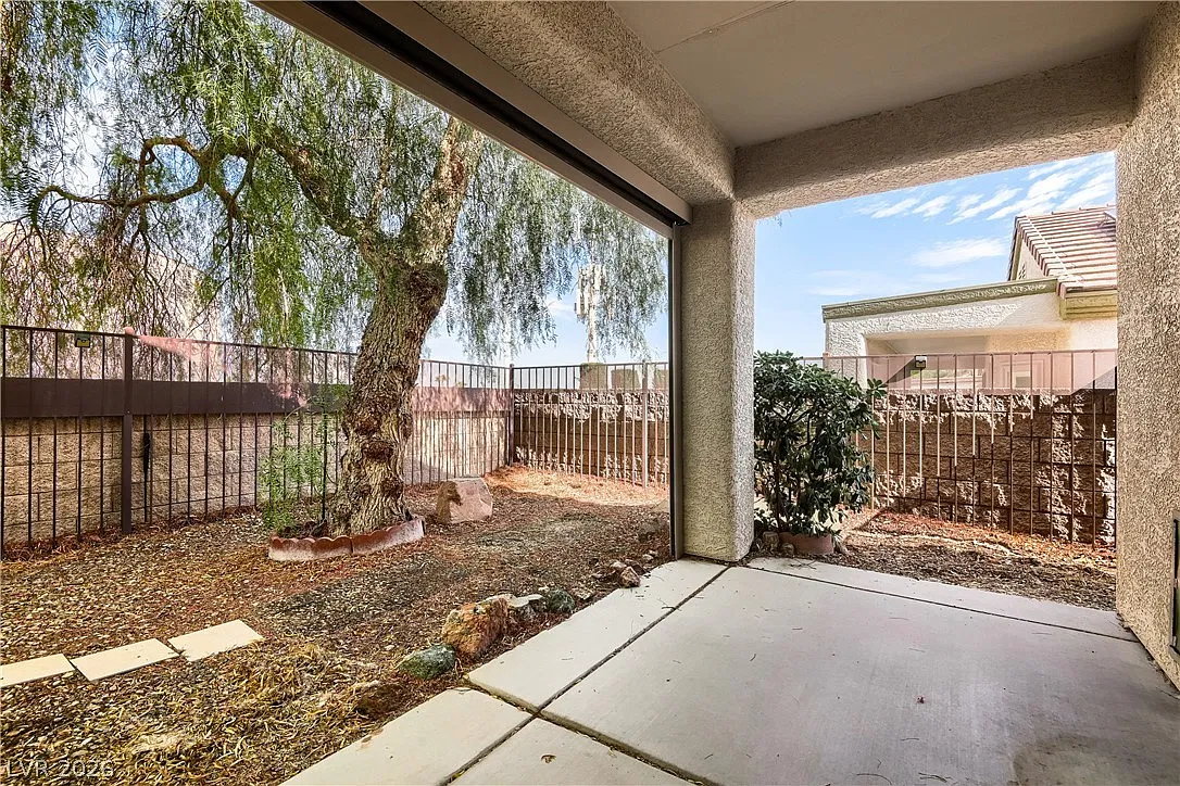 1395 Kapelle St — Photo 4