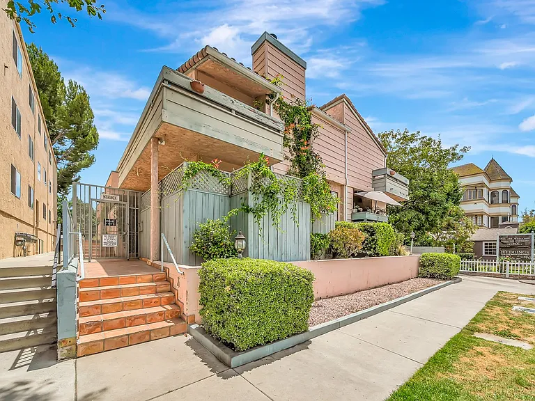 4424 Coldwater Canyon Ave #3 — Photo 3