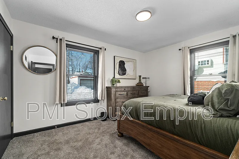 1303 S Center Ave #1