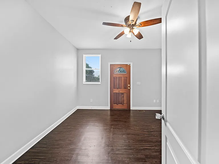 1708 S 3rd St — Photo 36