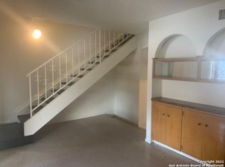 520 Gentleman Rd APT 22, San Antonio, TX 78201