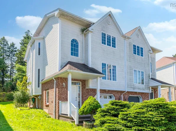 Wembley Pl #8, Halifax, NS B3S 1E6