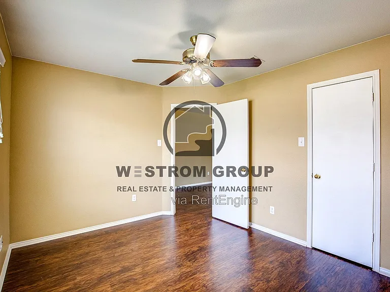 7000 Sylvan Meadows Dr — Photo 21
