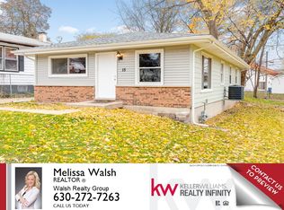 15 N Sumner Ave, Aurora, IL 60505