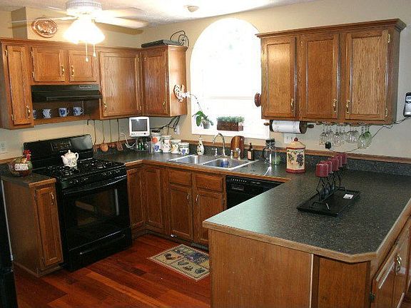 2nd image of 3230 Summit Place Dr