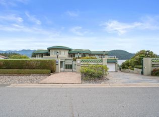 828 Beachview Dr, North Vancouver, BC V7G1R1