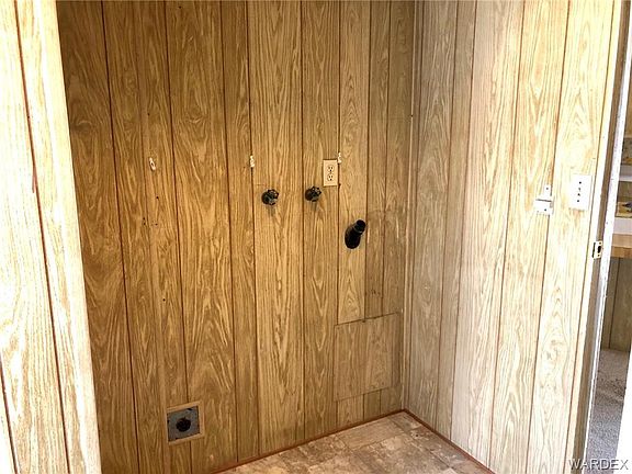 5th image of 630 E Clearview Dr