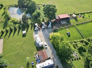 1556 Hilltop Rd, Shepherdsville, KY 40165