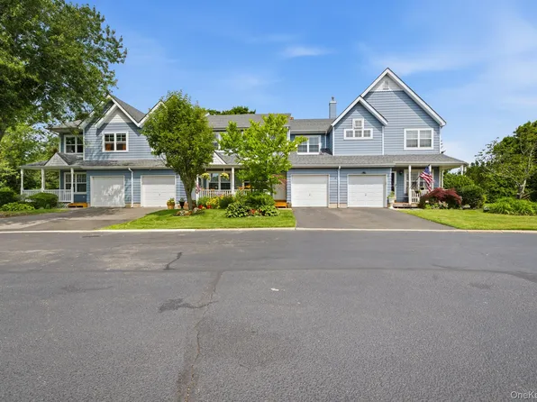 94 Broadlawn Drive, Central Islip, NY 11722