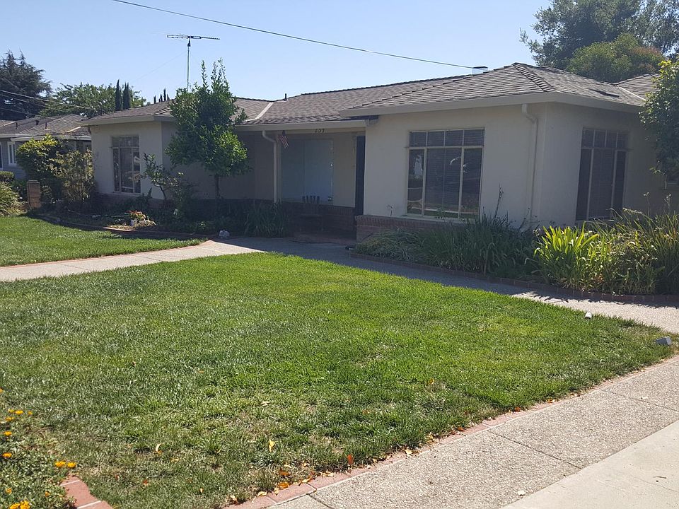 1st image of 239 Delia St