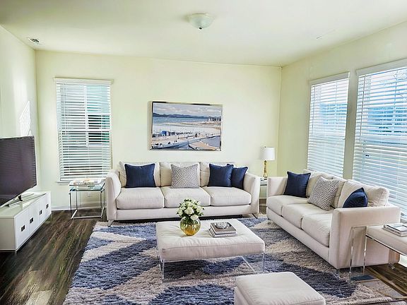 Living (Virtually staged)