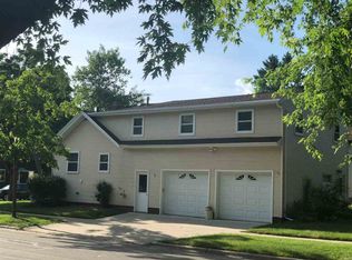 341 S Superior St, De Pere, WI 54115