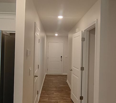 4th image of 1030 McKittrick Dr