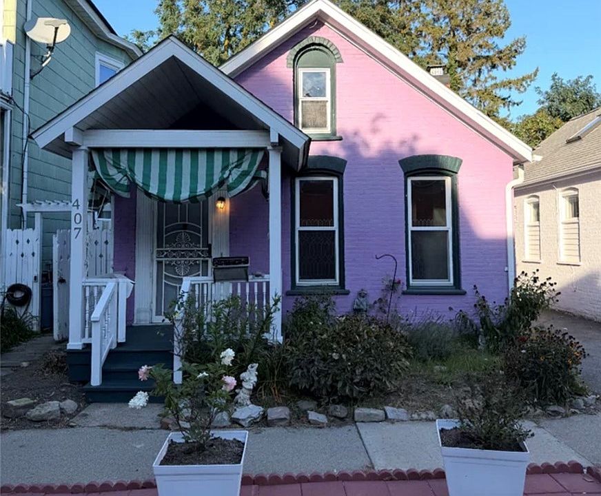 1st image of 407 Summer St