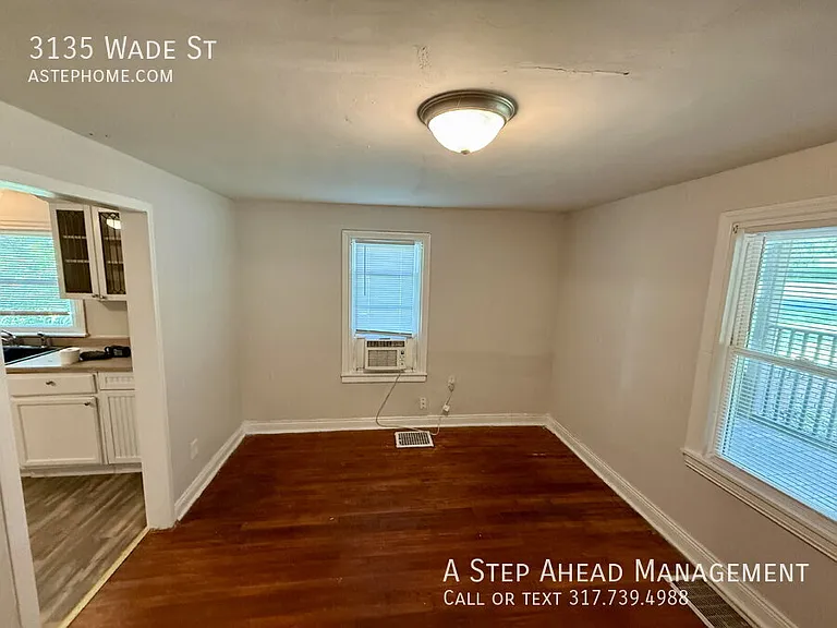 3135 Wade St — Photo 6