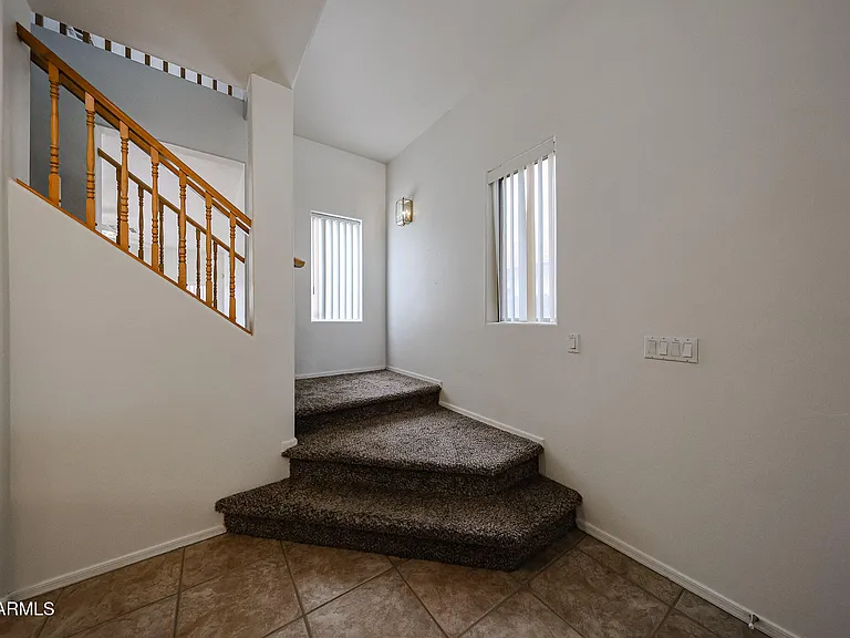 453 N 105th Pl — Photo 5