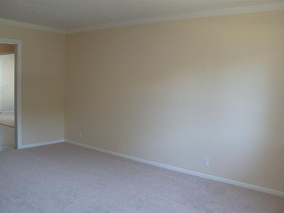 4th image of 1716 Renfrew Dr