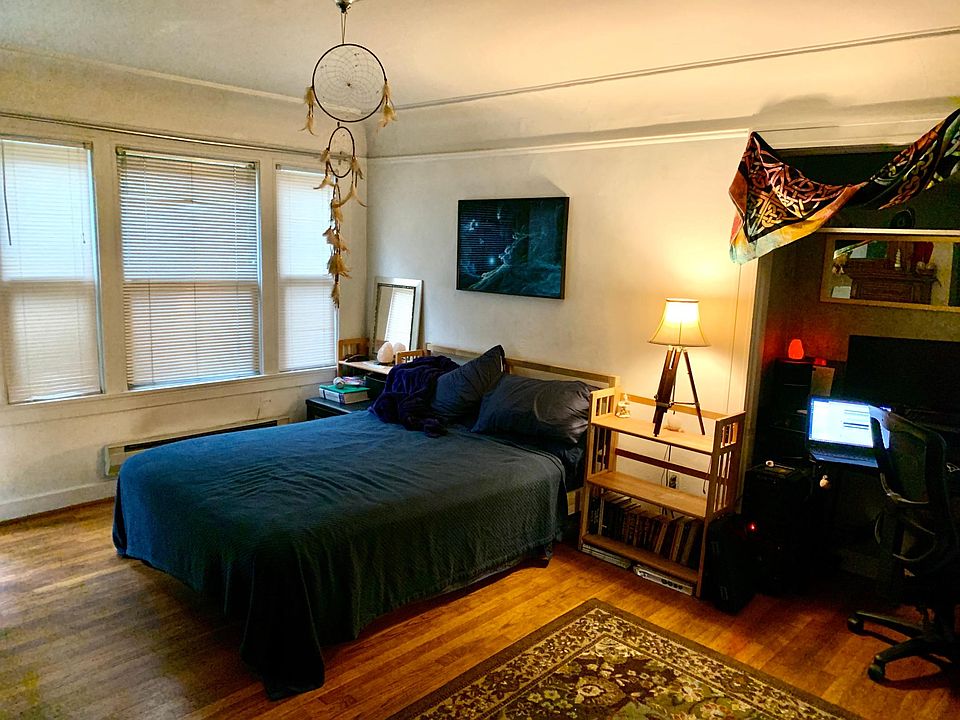Living area - view 1