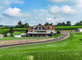 345 Kauffroth Rd, Gap, PA 17527