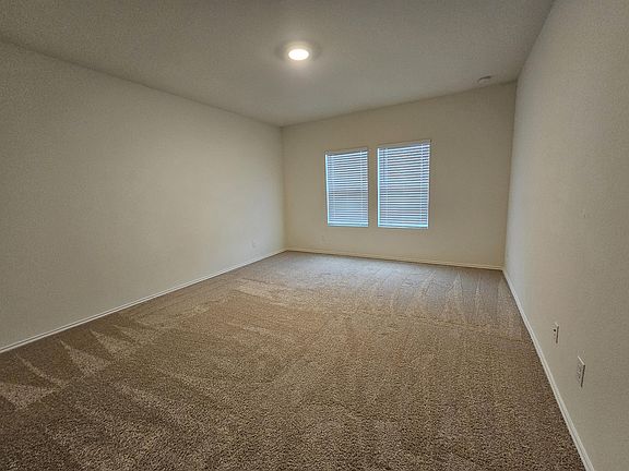 5th image of 187 Dorchester Dr