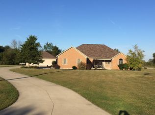 18389 Roettger Rd, Botkins, OH 45306