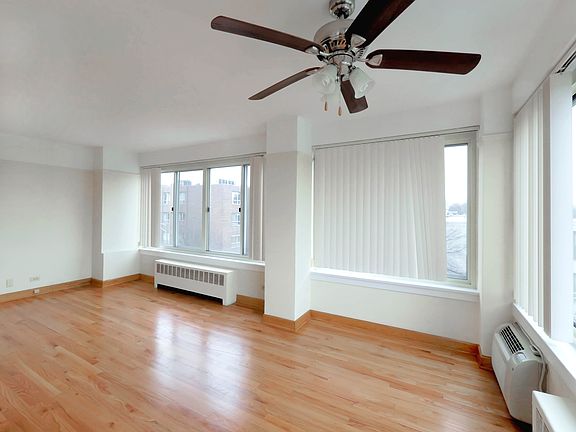 4th image of 4750 N Clarendon Ave #47500302
