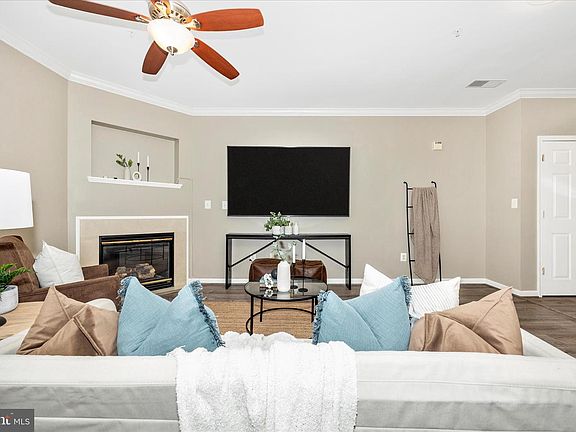 2nd image of 1593 Homeland Dr Unit 3C